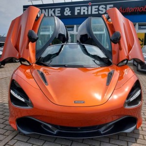 Sportwagen mit Flügeltüren kaufen