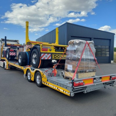 Transpotr von Baumaschinen und Spezialfahrzeugen
